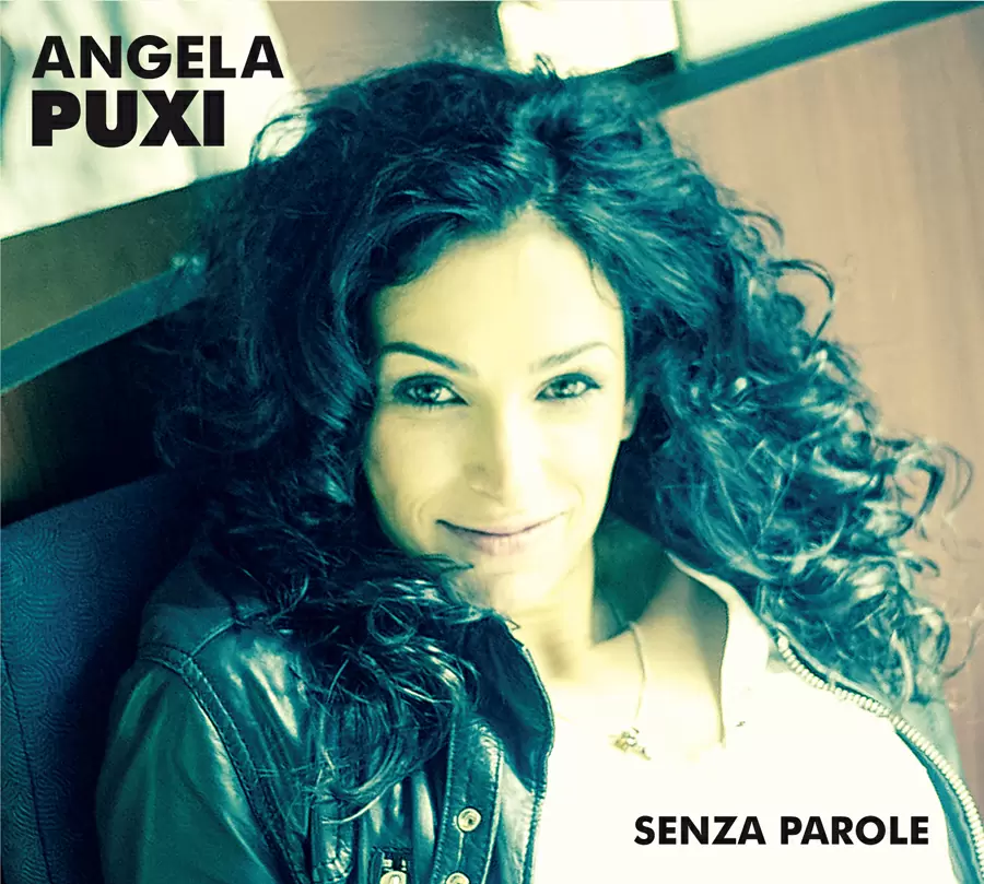 Saxophonistin Angela Puxi, Saxofonistin, Musikerin, Musikerin, Saxophon, Sax