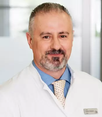 Wirbelsäulenchirurgie, Facharzt für Neurochirurgie Dr. Christopoulos